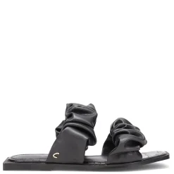 Women's Circus NY, Iggy Sandal