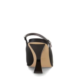 Women's Circus NY, Monique Pump