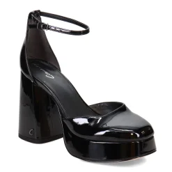 Women's Circus NY, Rosa Pump
