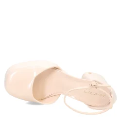 Women's Circus NY, Rosa Pump