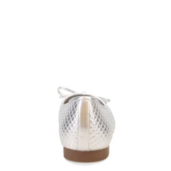 Women's Cliffs by White Mountain, Bessy Flat