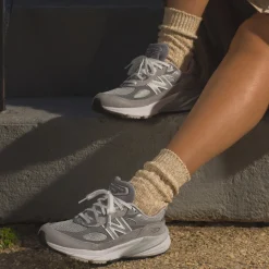 Women's New Balance, 990v6 Running Shoe