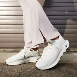 Women's Nike, Motiva Walking Shoe