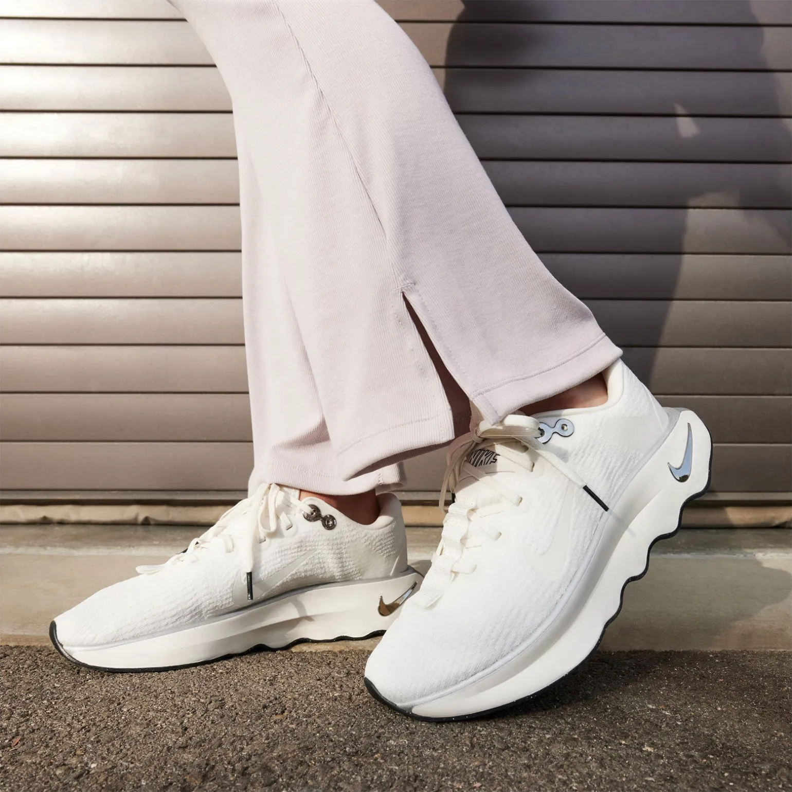 Women's Nike, Motiva Walking Shoe